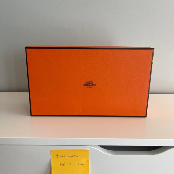 Hermes Silver Leather Open Flats with Palladium Hardware - Picture 10 of 10